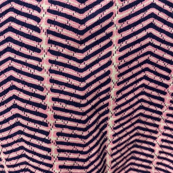 Southern Tide Chevron Pattern Fitted Blouse - Picture 6 of 10